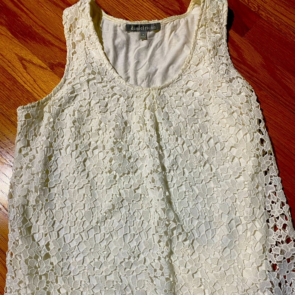 Daniel Rainn sleeveless top never worn!